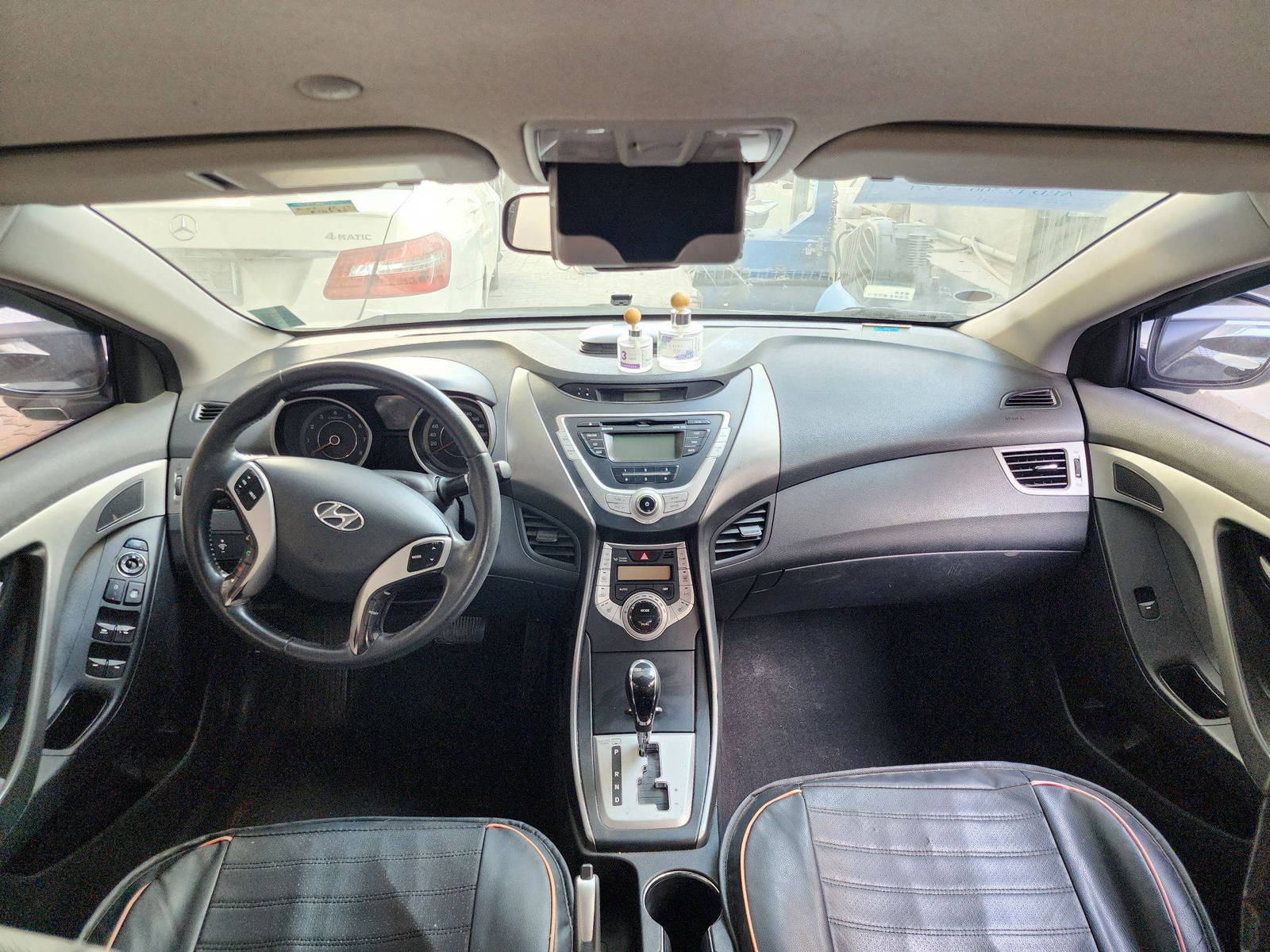 2011 HYUNDAI AVANTE — 212235 KM — Lot 94744 — Souq - Marhaba Auctions Used Cars - Image 8