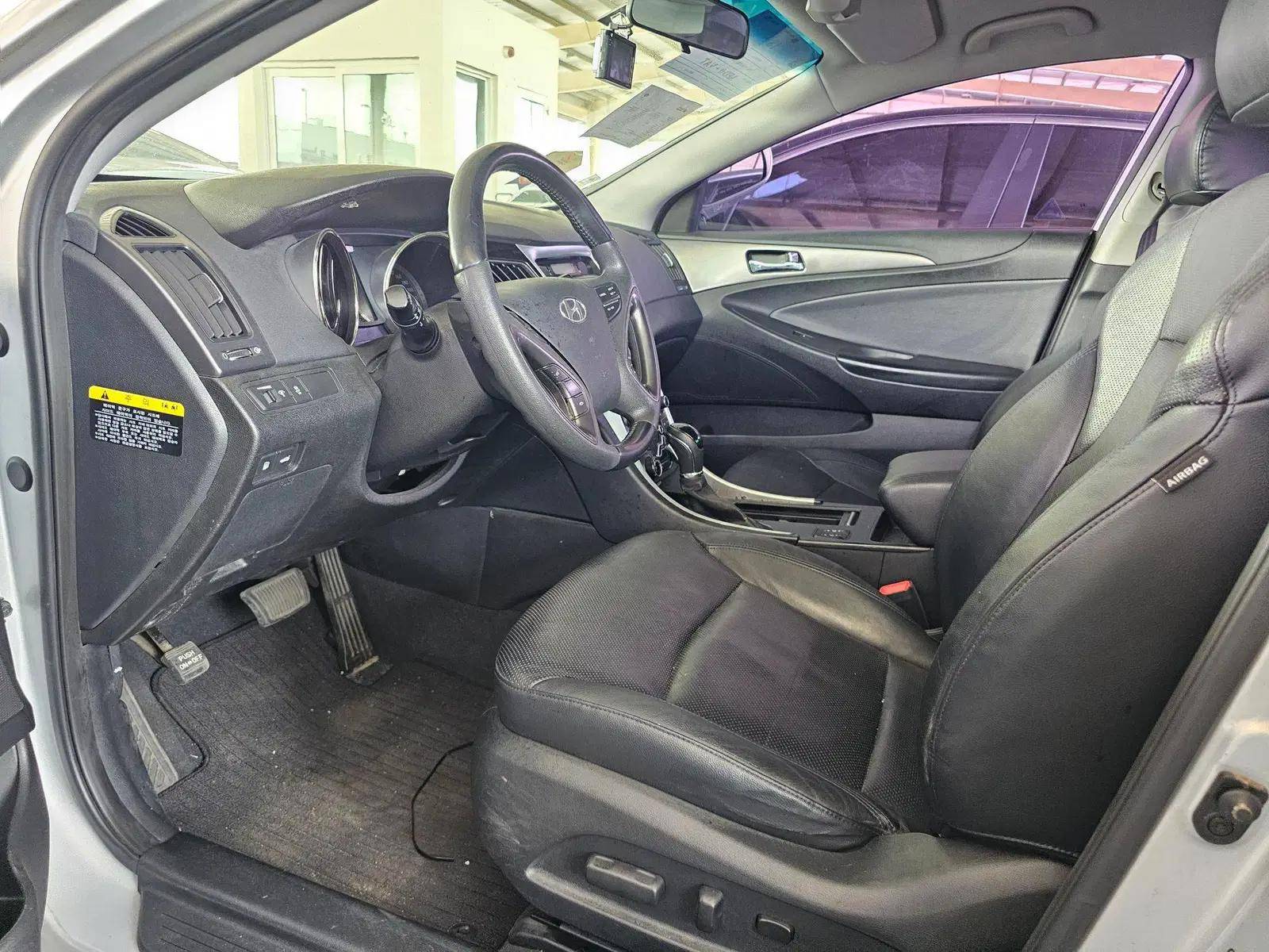 2012 HYUNDAI SONATA — 172821 KM — Lot 010765 — Main - Marhaba Auctions Used Cars - Image 8