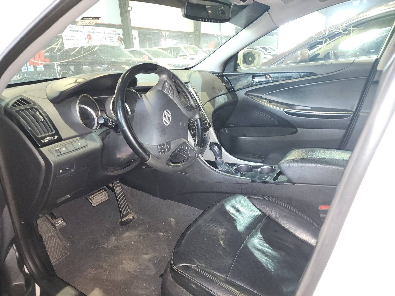 HYUNDAI SONATA 2011 - Marhaba Auction Used Cars - Image 9