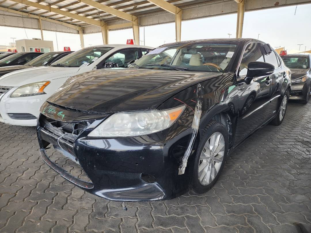 2013 LEXUS ES 300H — 105229 Miles — Lot 38390015 — Souq - Marhaba Auctions Used Cars - Image 3