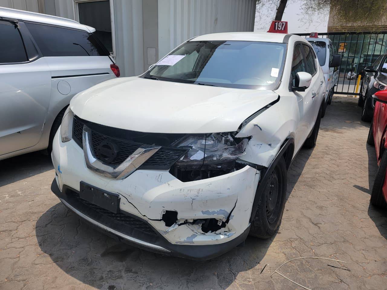 Nissan Rogue 2015 view 2