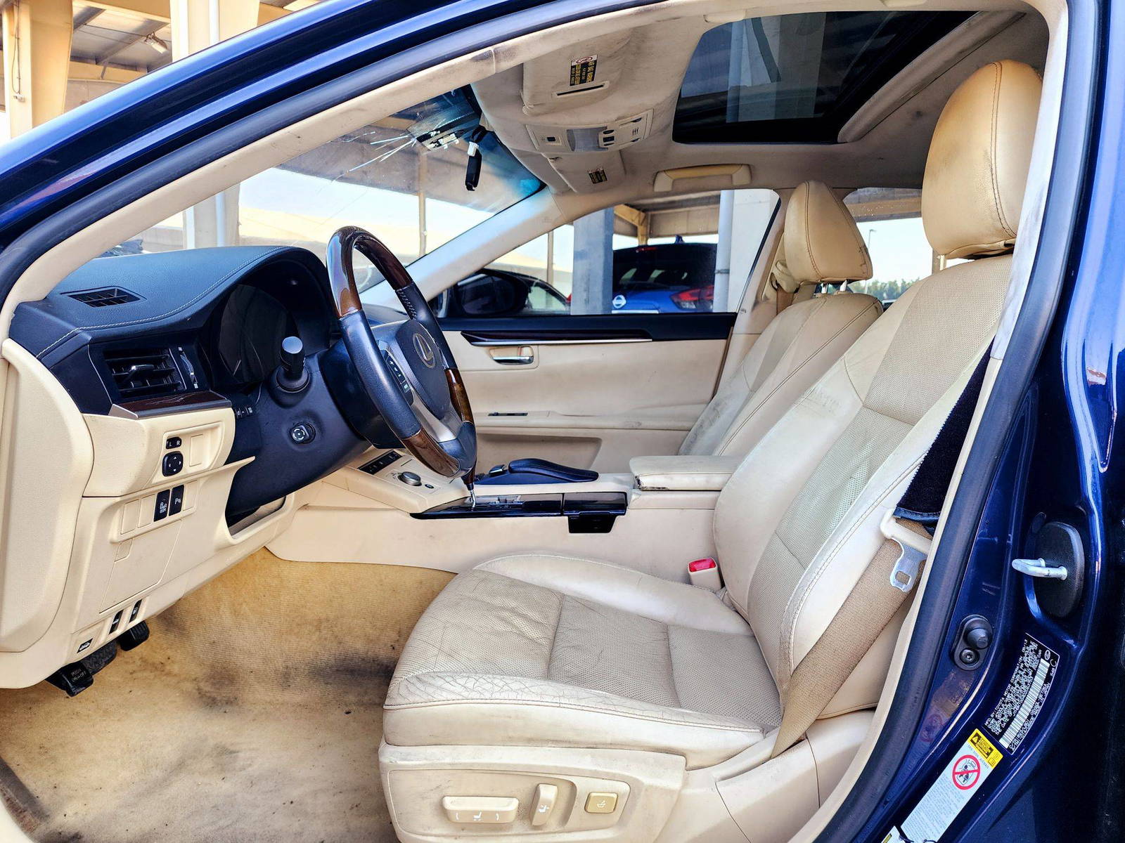 2013 LEXUS ES 350 — 113140 Miles — Lot 63247144 — Souq - Marhaba Auctions Used Cars - Image 9