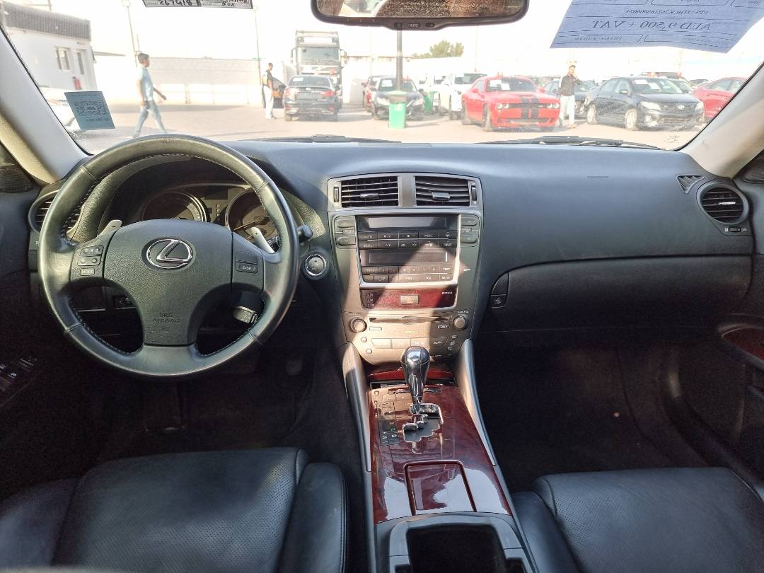 2006 LEXUS IS 250 — 267418 KM — Lot 006024 — Main - Marhaba Auctions Used Cars - Image 7