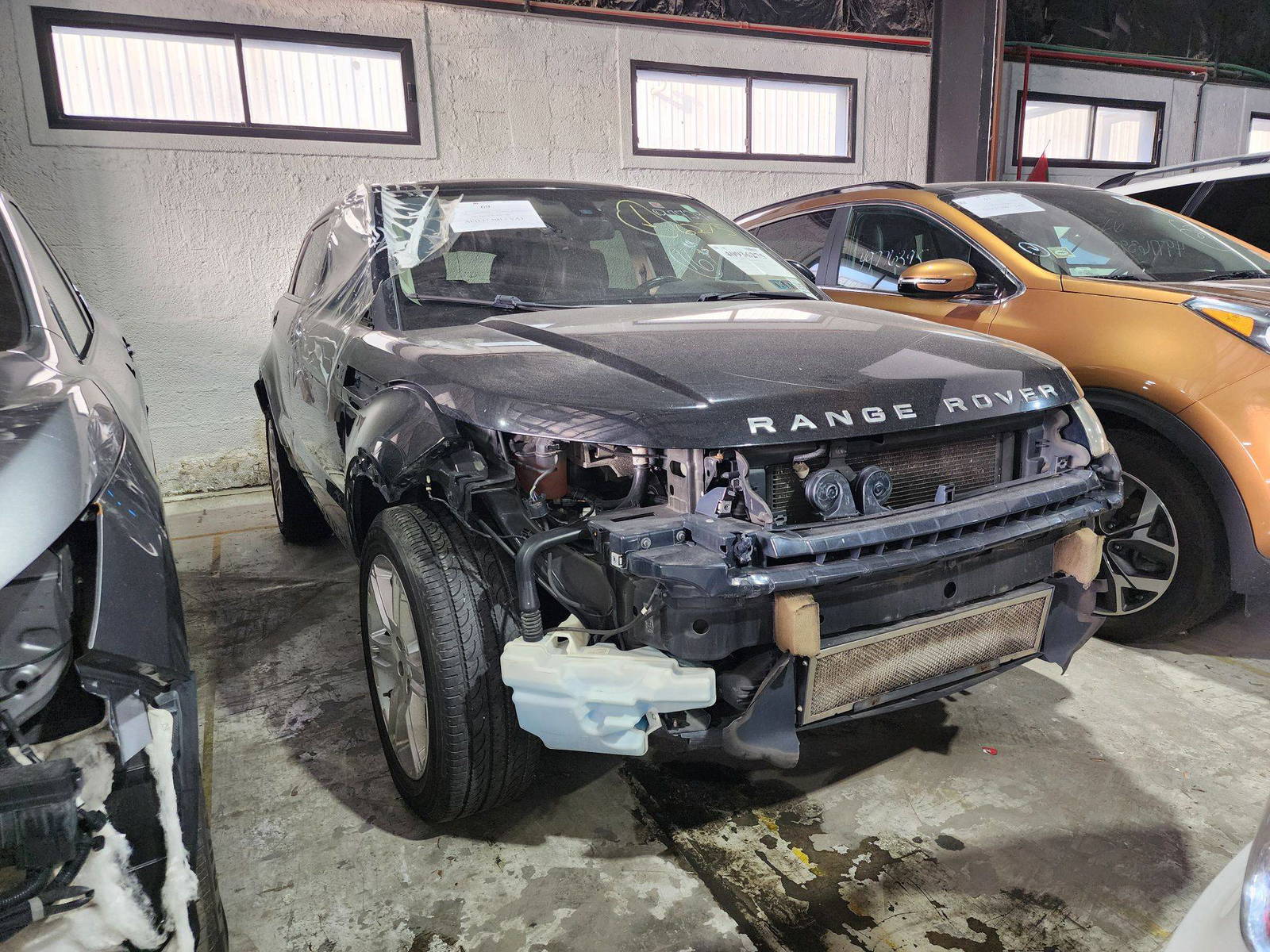 2015 LAND ROVER RANGE ROVER EVOQUE — 137057 Miles — Lot 40936275 — Al Quoz - Marhaba Auctions Used Cars - Image 3
