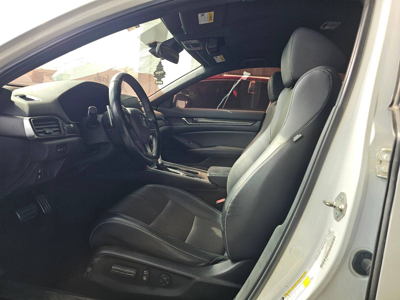 2018 HONDA ACCORD — 159779 KM — Lot V1F39JA080675 — Souq - Marhaba Auctions Used Cars - Image 8