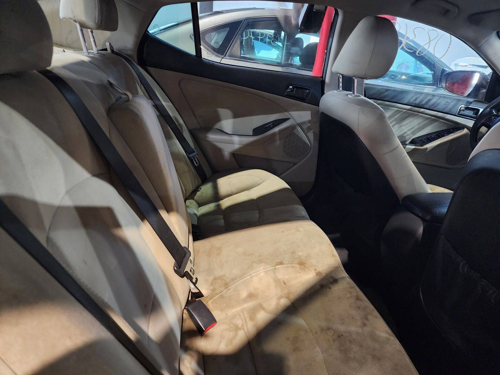 2012 KIA OPTIMA — 203017 Miles — Lot 83698 — Al Quoz - Marhaba Auctions Used Cars - Image 7