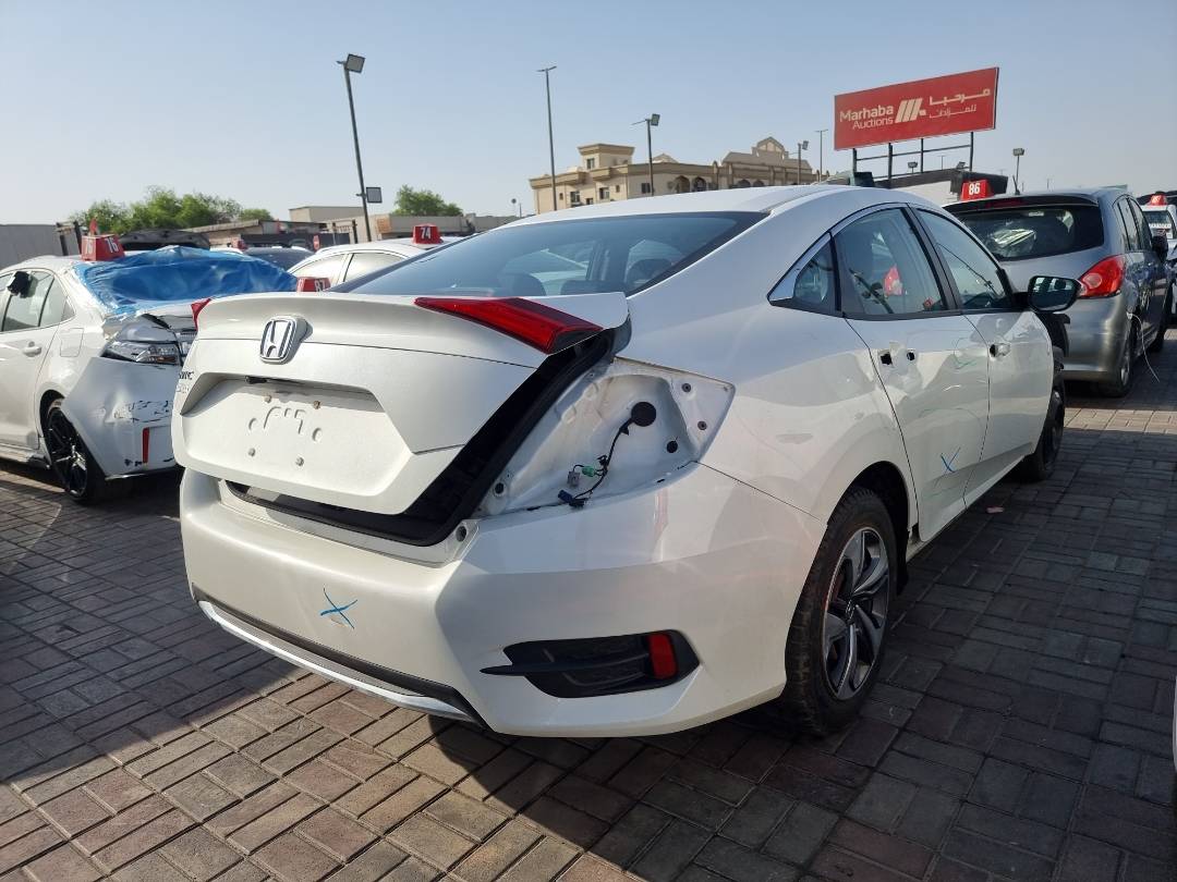 2019 HONDA CIVIC — 127606 Miles — Lot 2154874 — Ind. 12 - Marhaba Auctions Used Cars - Image 4
