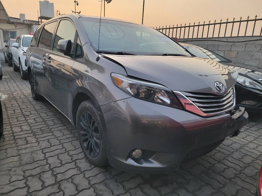2011 TOYOTA SIENNA — 268609 Miles — Lot XBS129995 — Main - Marhaba Auctions Used Cars - Image 5