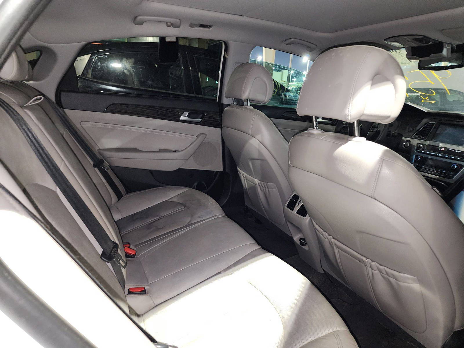 2017 HYUNDAI SONATA — 140958 Miles — Lot 39054761 — Souq - Marhaba Auctions Used Cars - Image 4