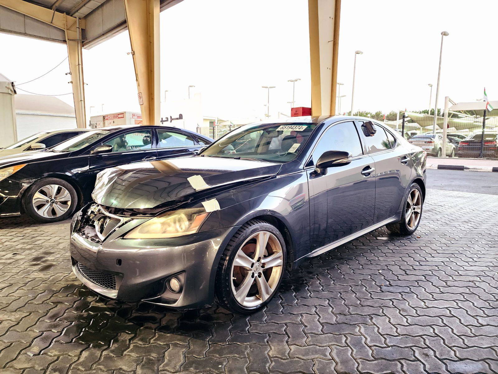 2011 LEXUS IS 250 — 195133 Miles — Lot 65194374 — Souq - Marhaba Auctions Used Cars - Image 5
