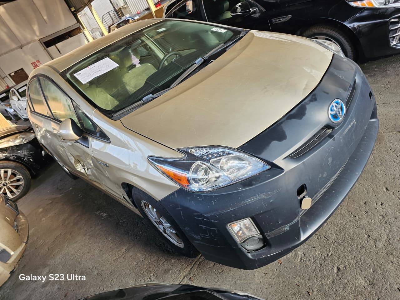 2011 TOYOTA PRIUS — 261573 Miles — Lot 43189391 — Ind. 12 - Marhaba Auctions Used Cars - Image 4