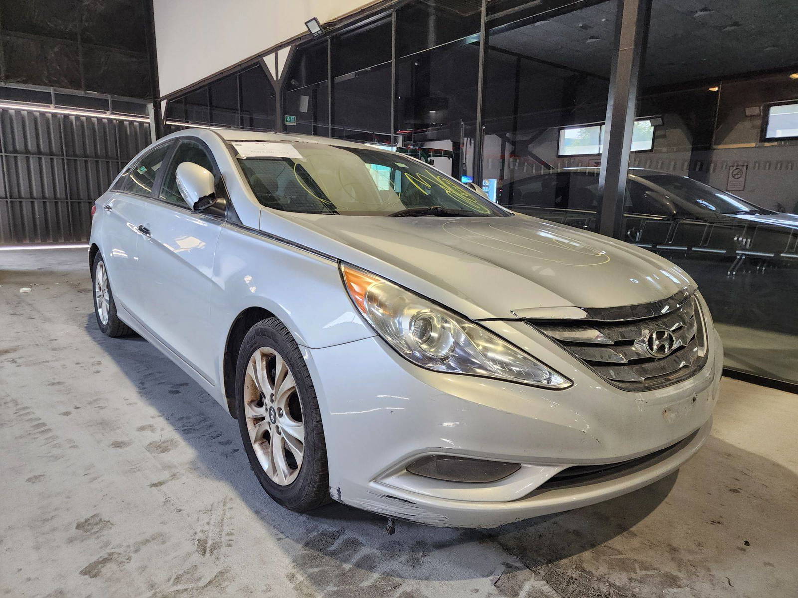 2011 HYUNDAI SONATA — 139402 Miles — Lot 73984 — Al Quoz - Marhaba Auctions Used Cars - Image 3