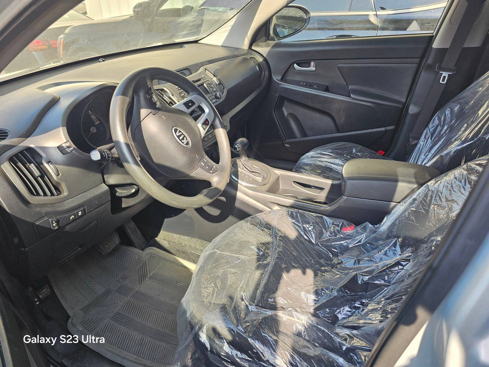 2012 KIA SPORTAGE — 243947 KM — Lot C7341589 — Main - Marhaba Auctions Used Cars - Image 8