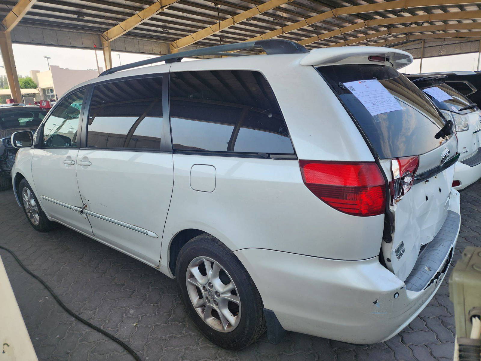 2005 TOYOTA SIENNA — 228787 Miles — Lot 38495990 — Souq - Marhaba Auctions Used Cars - Image 6