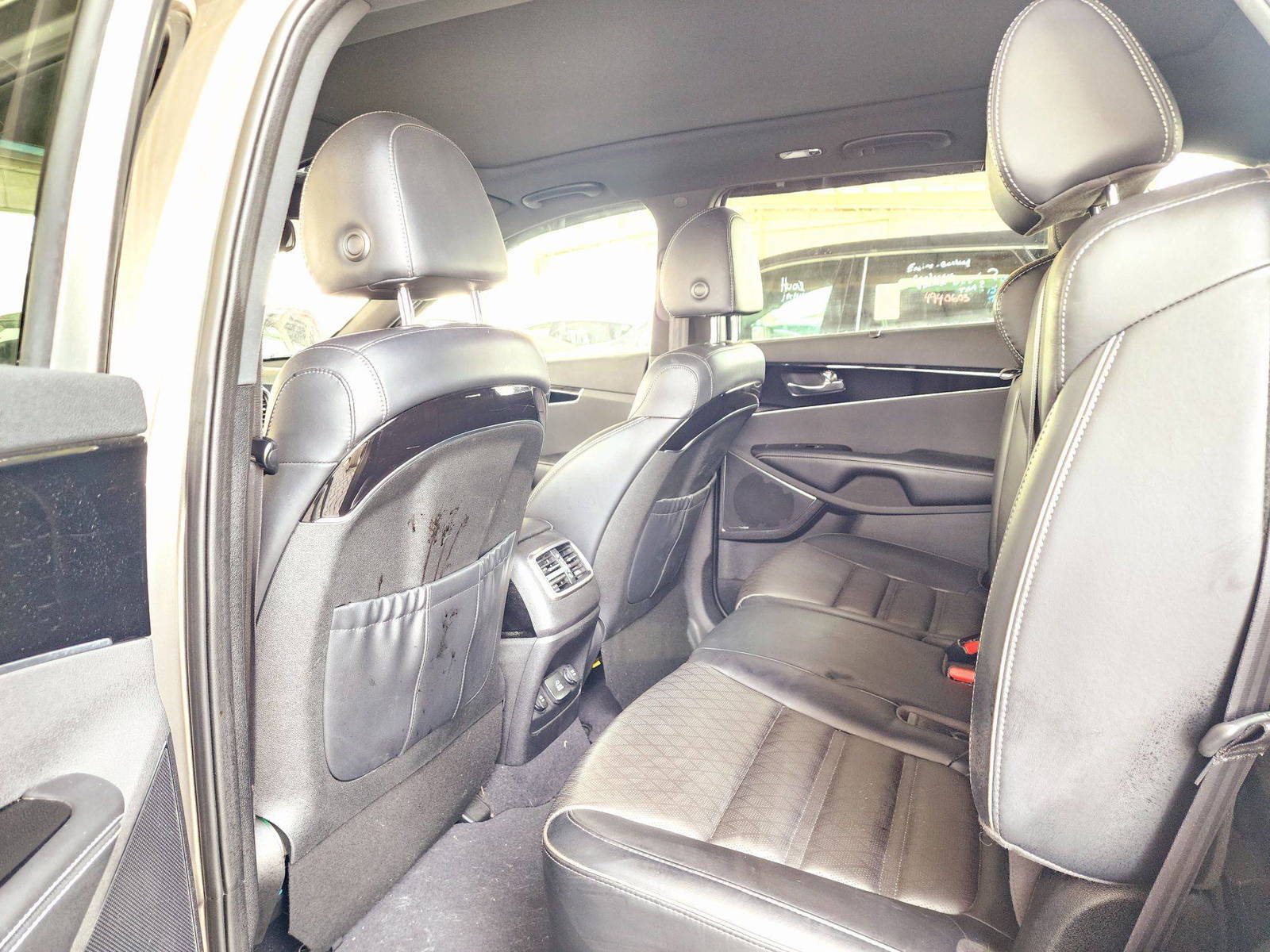 2019 KIA SORENTO — 156233 Miles — Lot 84922174 — Souq - Marhaba Auctions Used Cars - Image 6