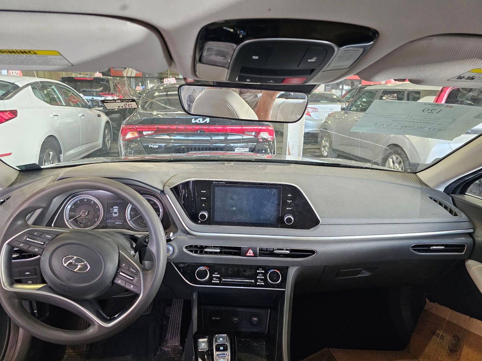 HYUNDAI SONATA 2022 - Marhaba Auction Used Cars - Image 8
