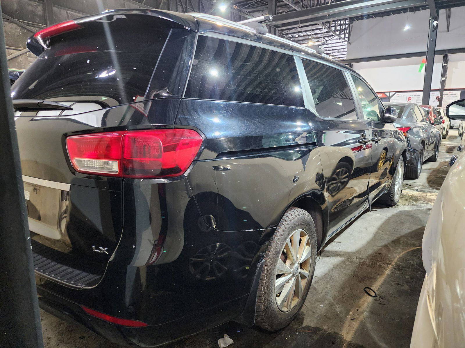 KIA SEDONA 2017 - Marhaba Auction Used Cars - Image 4