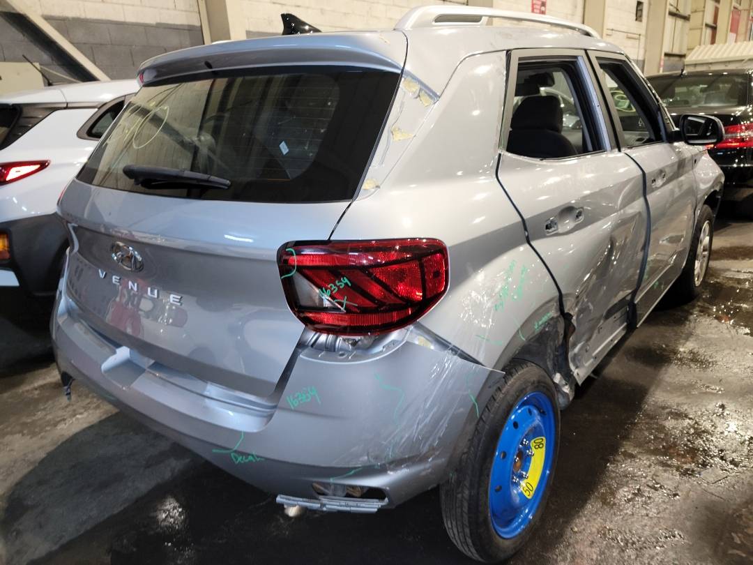 2020 HYUNDAI VENUE SEL — 51117 Miles — Lot 63521483 - Marhaba Auctions Used Cars - Image 8