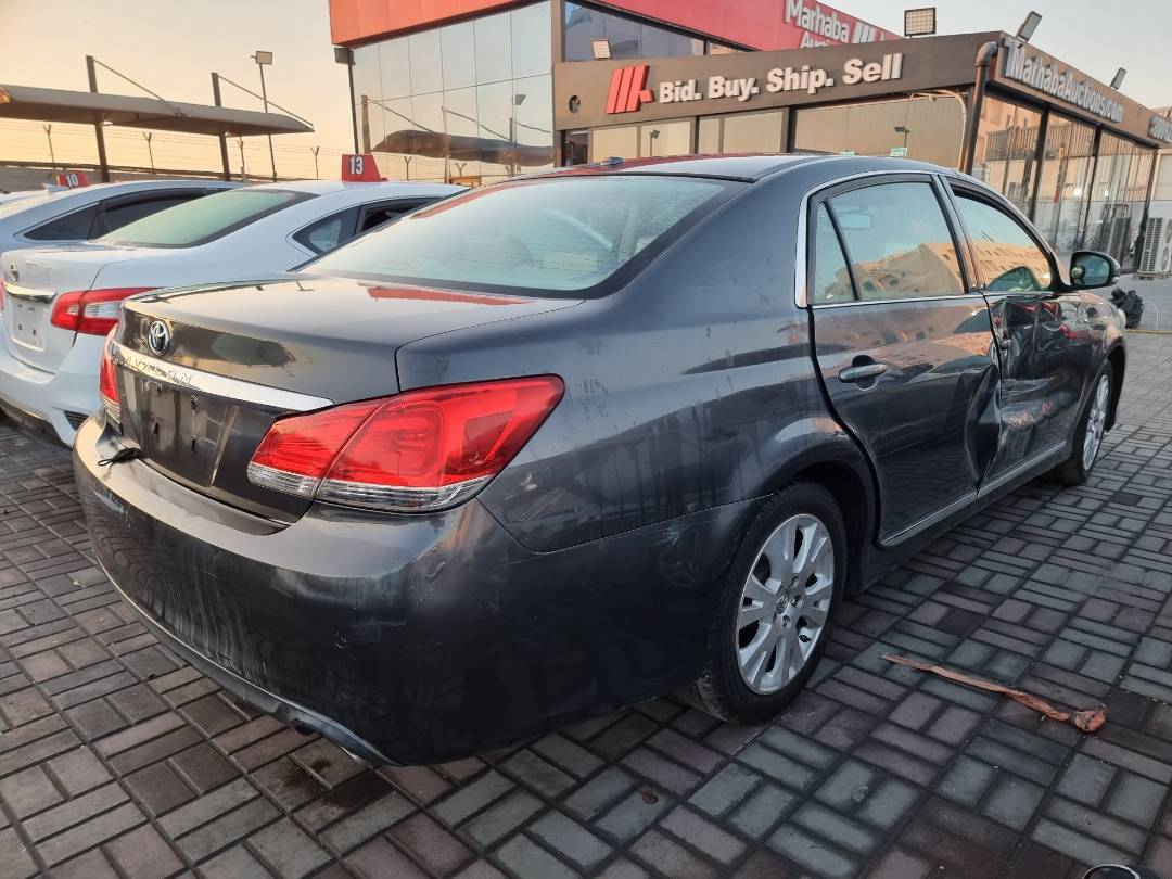 2011 TOYOTA AVALON — 207631 Miles — Lot 125478 — Ind. 12 - Marhaba Auctions Used Cars - Image 4