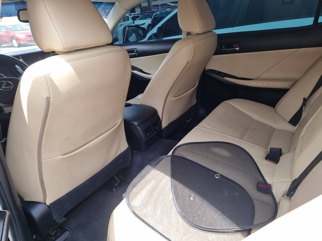 2014 LEXUS IS 250 — 174709 KM — Lot 215478 — Ind. 12 - Marhaba Auctions Used Cars - Image 6