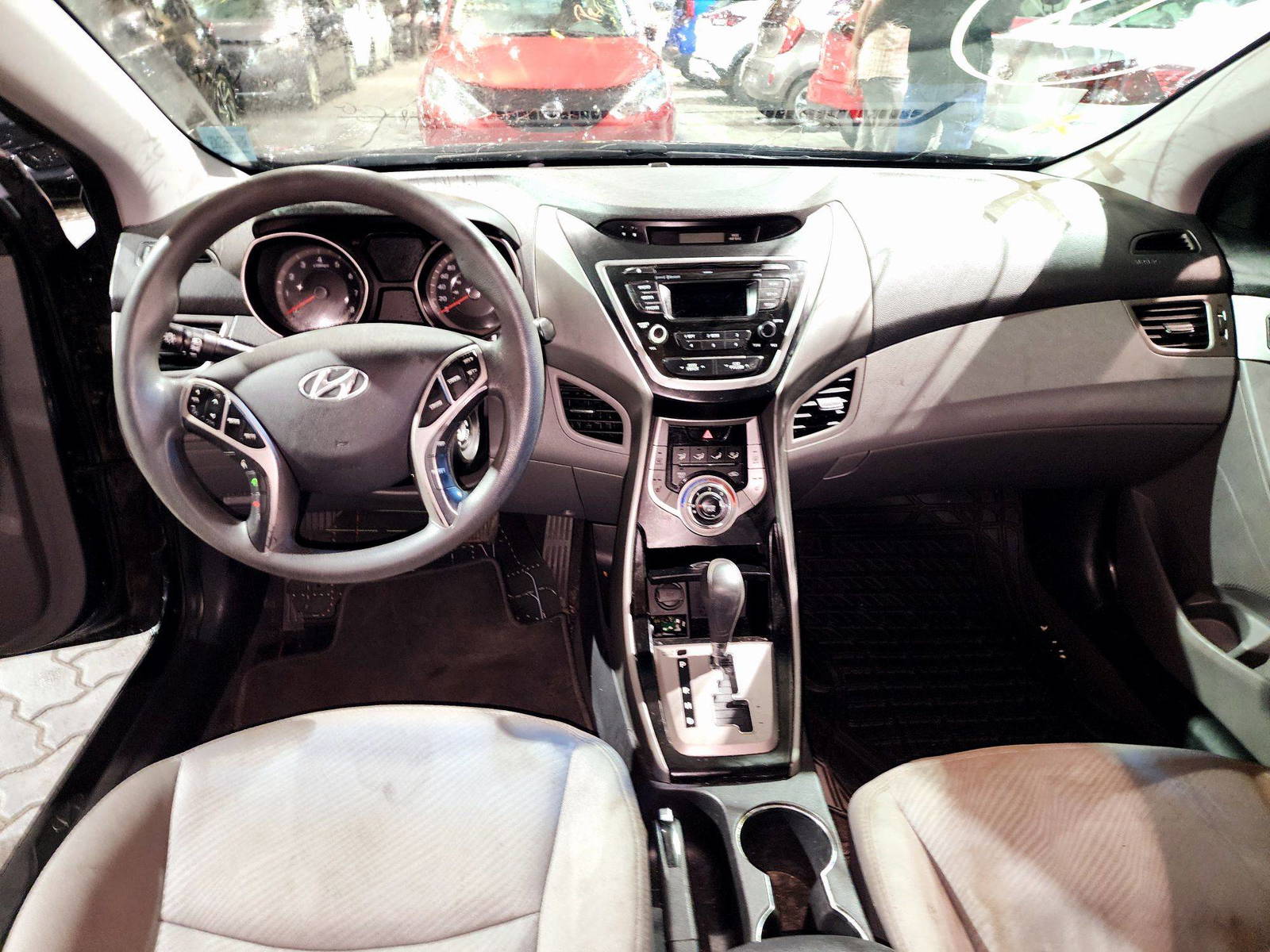 2013 HYUNDAI ELANTRA — 296734 KM — Lot 68372704 — Souq - Marhaba Auctions Used Cars - Image 7