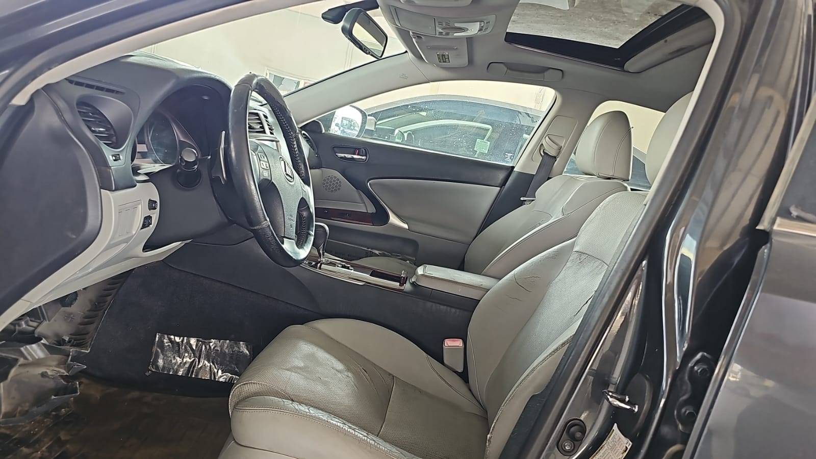 2007 LEXUS IS 250 — 149721 Miles — Lot 2772032996 — Souq - Marhaba Auctions Used Cars - Image 10