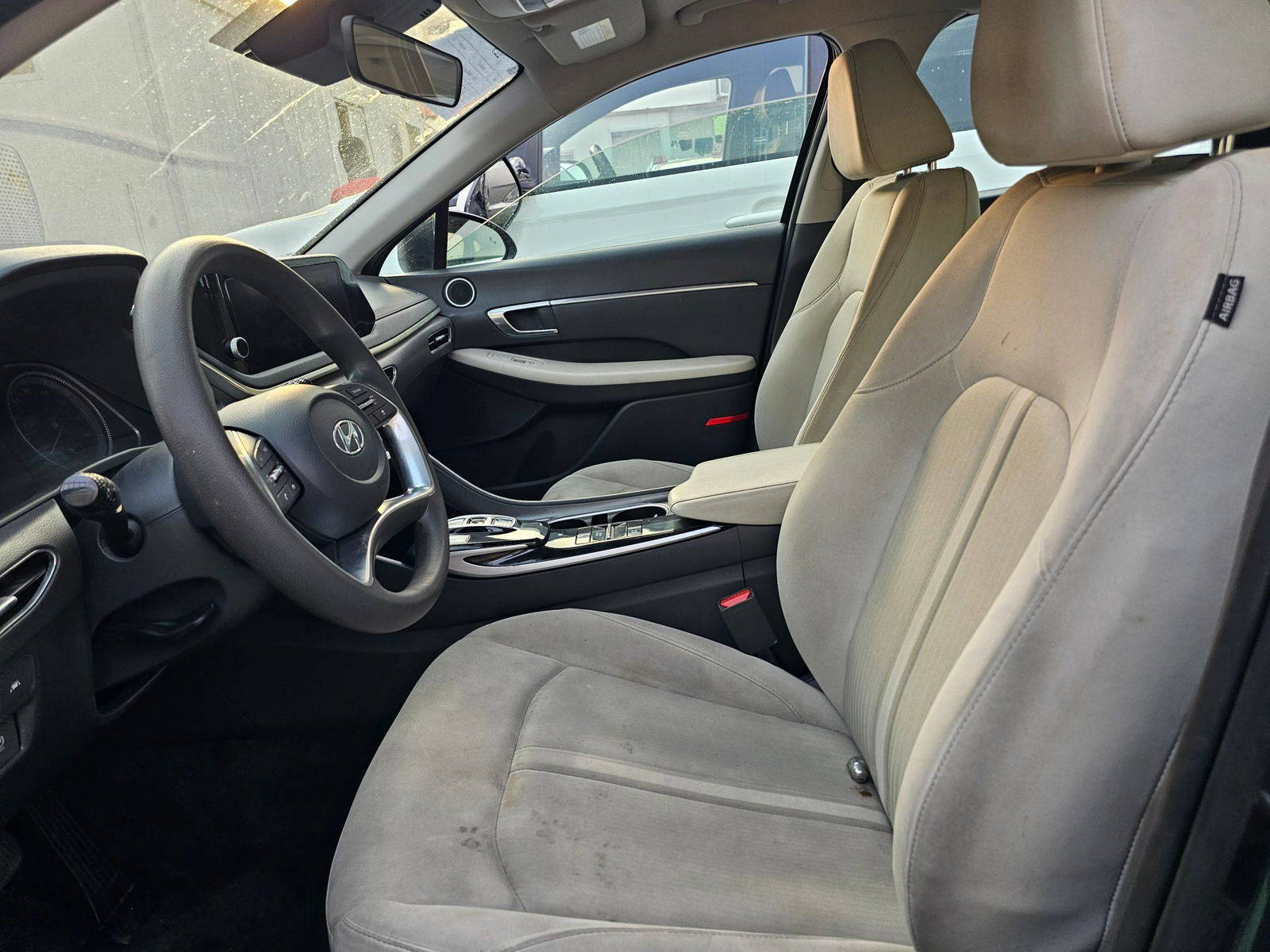HYUNDAI SONATA 2023 - Marhaba Auction Used Cars - Image 9