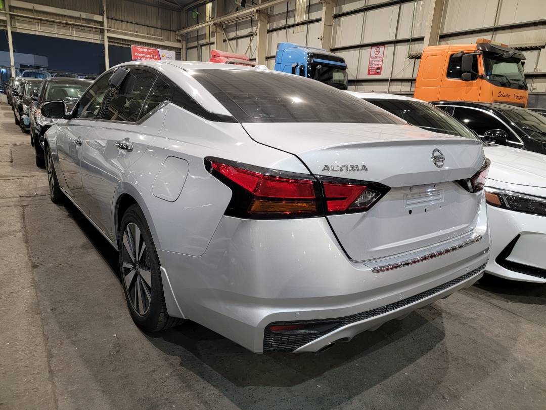 2021 NISSAN ALTIMA — 97110 KM — Lot 0MN303239 — Main - Marhaba Auctions Used Cars - Image 4