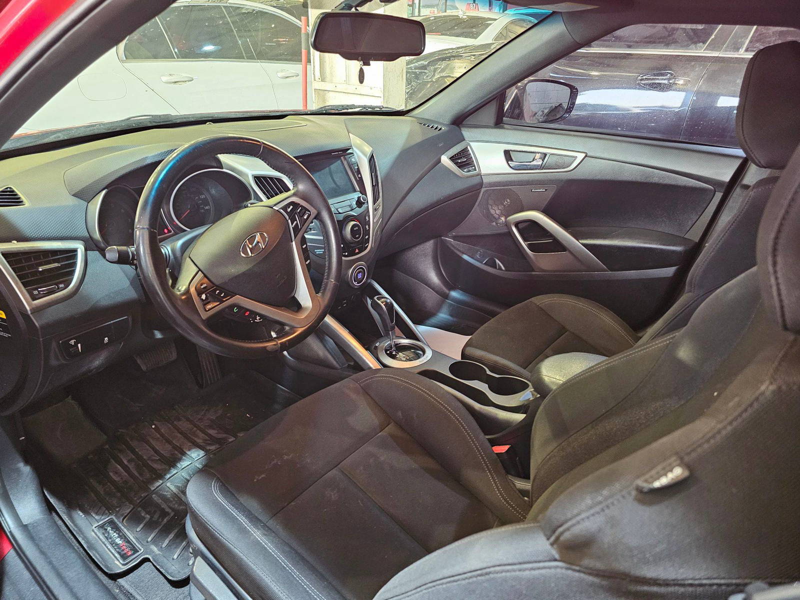 HYUNDAI VELOSTER 2017 - Marhaba Auction Used Cars - Image 8