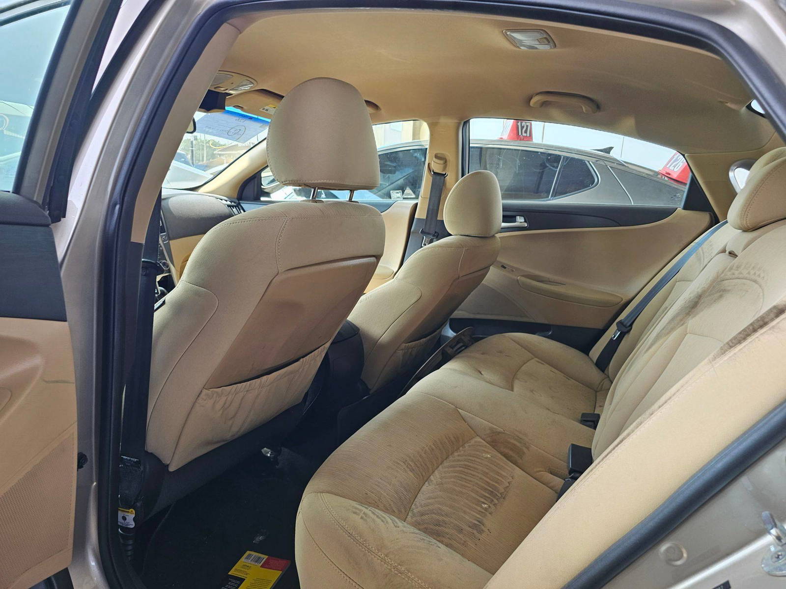 2012 HYUNDAI SONATA — 108418 Miles — Lot 3CH323787 — Souq - Marhaba Auctions Used Cars - Image 6