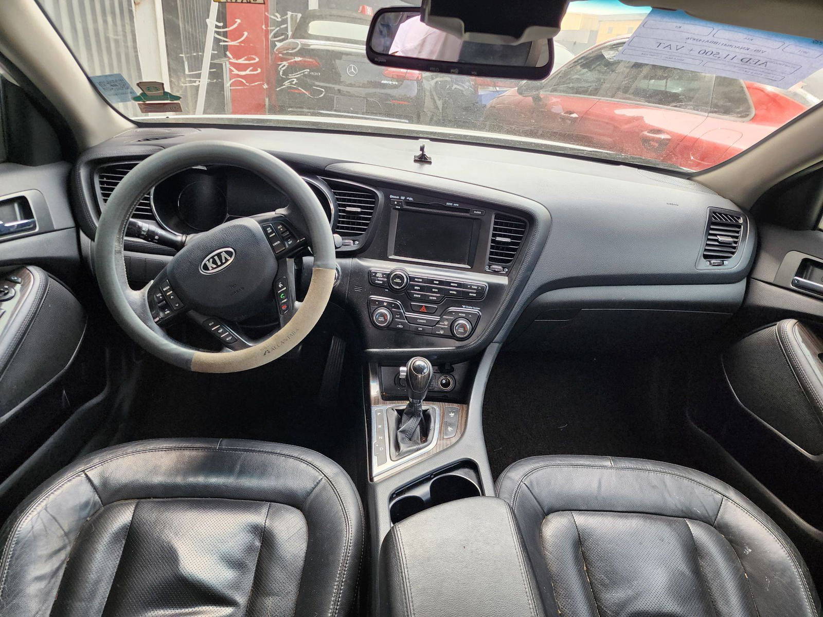 2011 KIA K5 — 173760 KM — Lot 142876 — Al Quoz - Marhaba Auctions Used Cars - Image 8