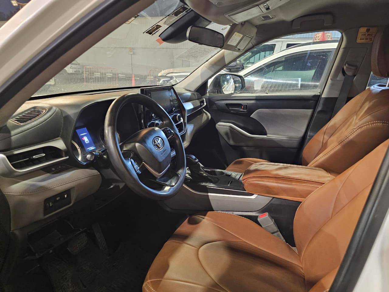 2021 TOYOTA HIGHLANDER — 999999 KM — Lot NS073702 — Main - Marhaba Auctions Used Cars - Image 10