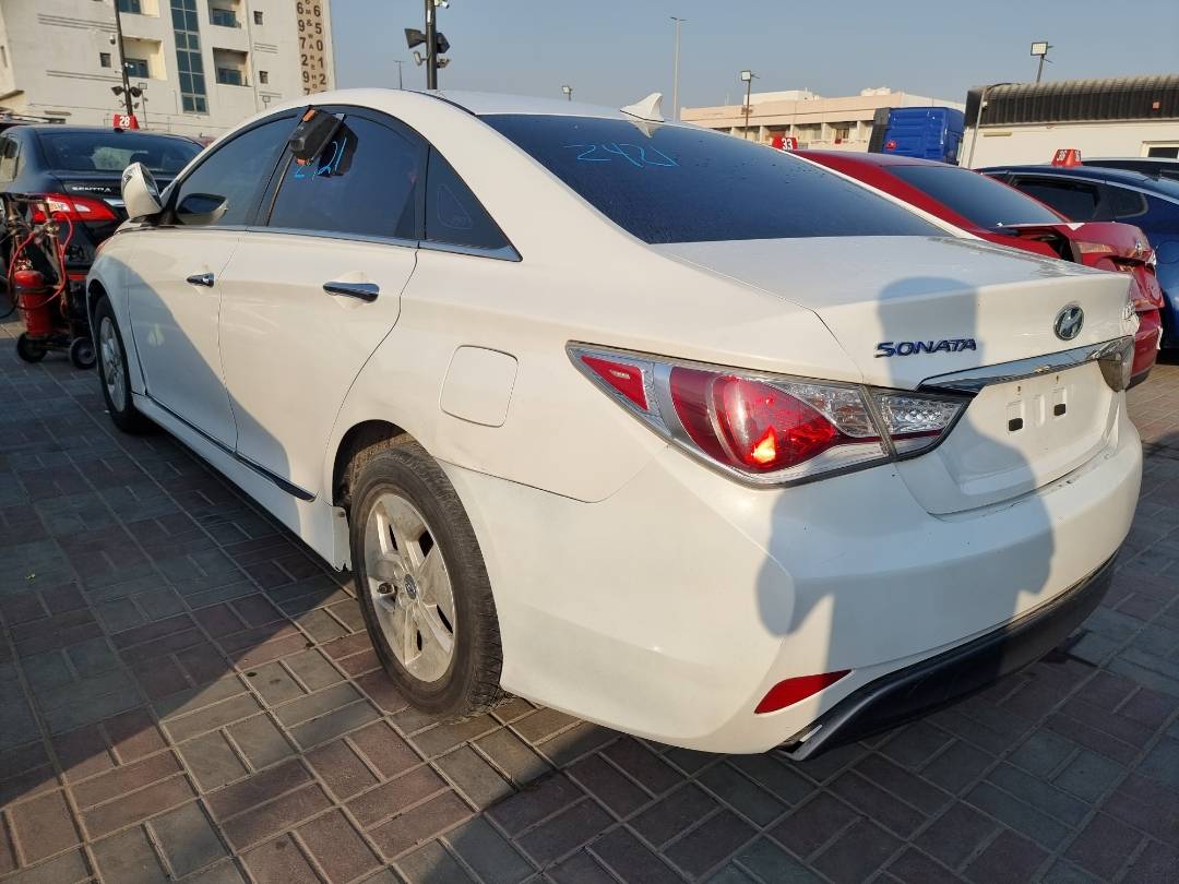 2011 HYUNDAI SONATA — 156085 Miles — Lot 125487 — Ind. 12 - Marhaba Auctions Used Cars - Image 5