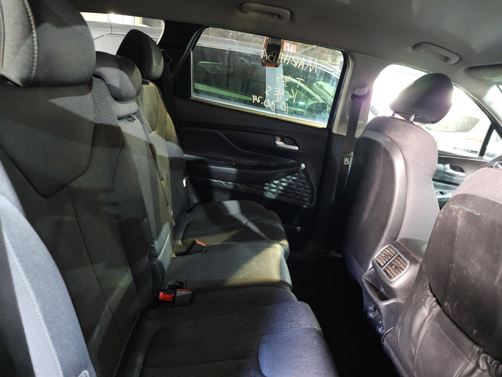 2019 HYUNDAI SANTA FE — 116600 Miles — Lot 20875 — Souq - Marhaba Auctions Used Cars - Image 7
