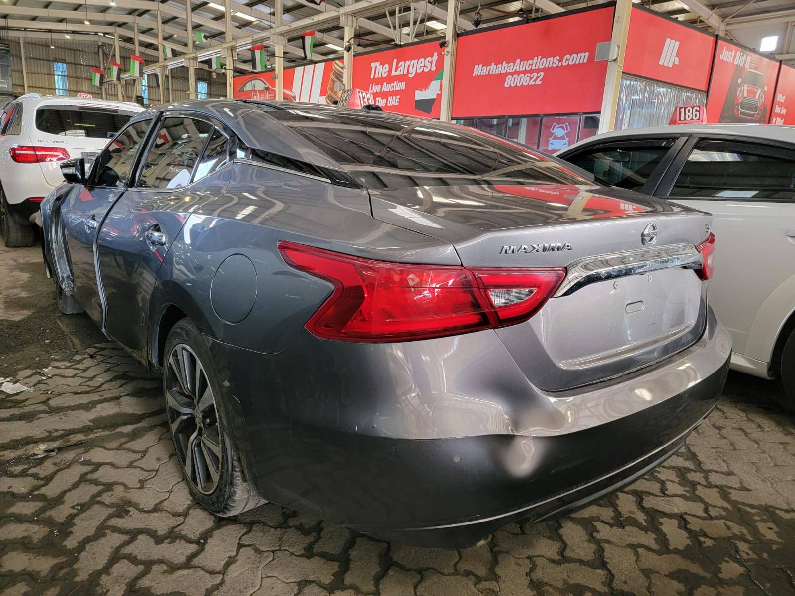 NISSAN MAXIMA