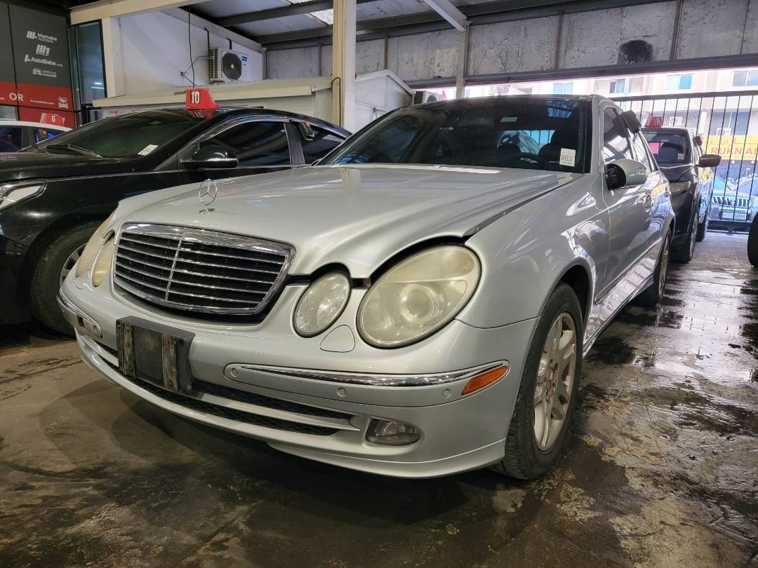 2005 MERCEDES BENZ E 350 — 347618 KM — Lot 5A852131 — Main - Marhaba Auctions Used Cars - Image 5