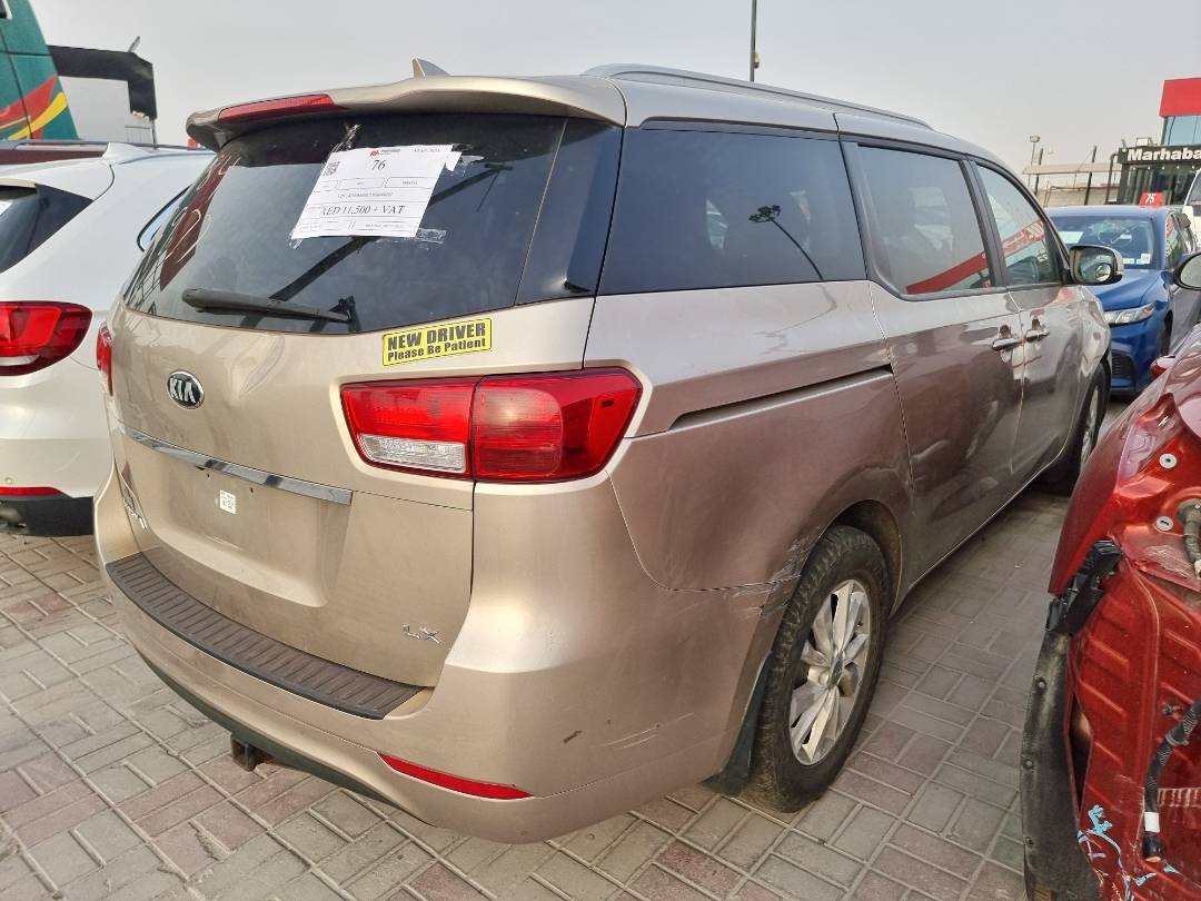 2015 KIA SEDONA — 169157 Miles — Lot 214587 — Ind. 12 - Marhaba Auctions Used Cars - Image 4