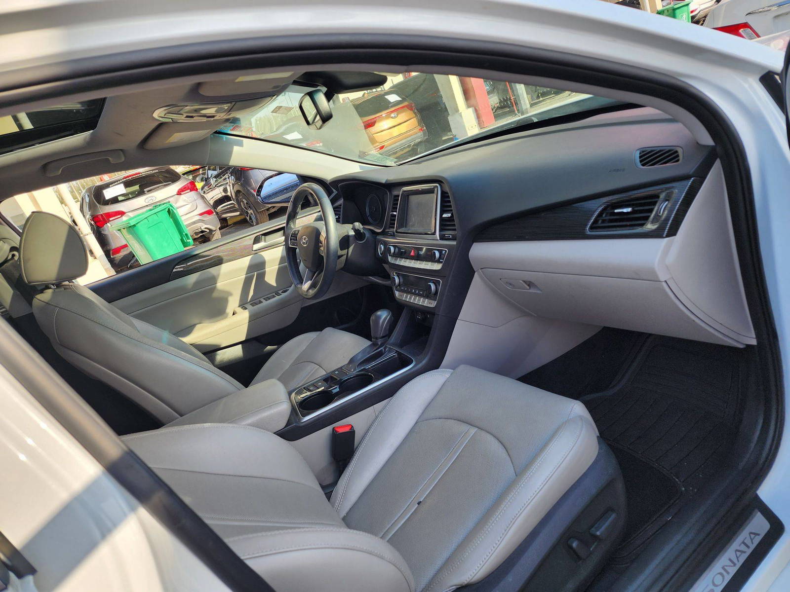 2018 HYUNDAI SONATA — 68670 Miles — Lot 47487584 — Souq - Marhaba Auctions Used Cars - Image 5