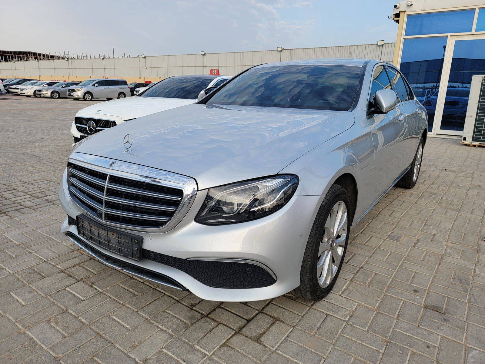 2018 MERCEDES BENZ E-300 — 186208 KM — Lot 374968 - Marhaba Auctions Used Cars - Image 4