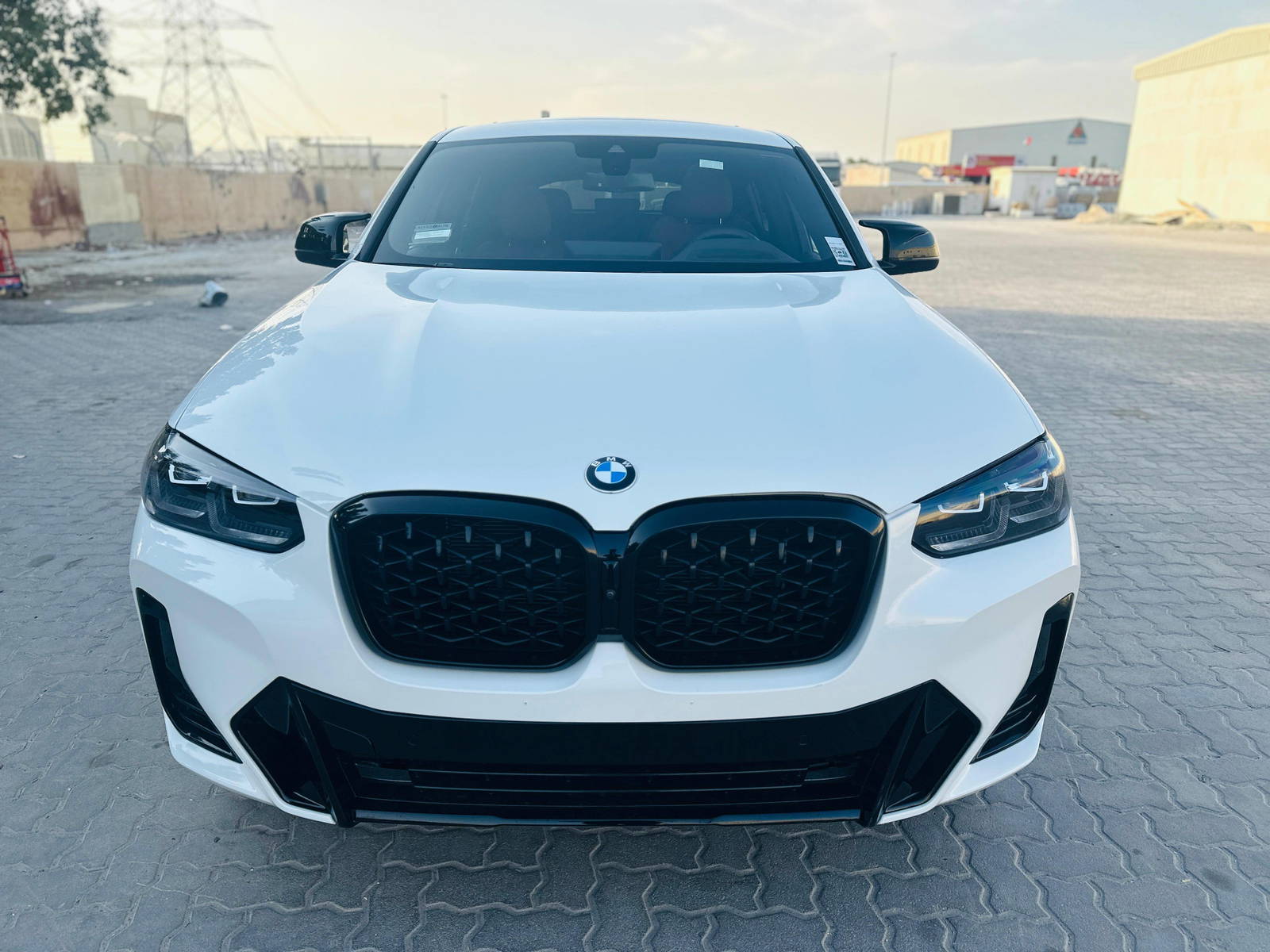 2024 BMW X4 M40i — 1165 KM — Lot V92332 — Al Quoz - Marhaba Auctions Used Cars - Image 4