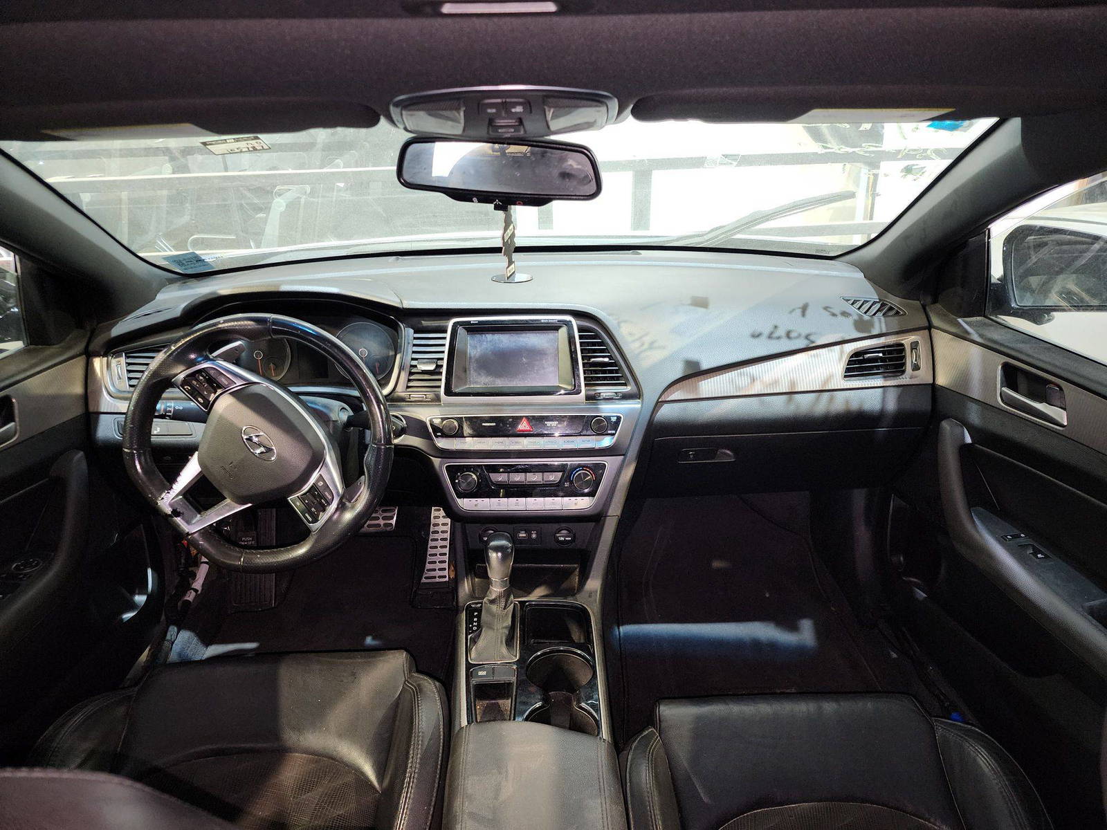 2018 HYUNDAI SONATA — 105787 Miles — Lot 41269247 — Souq - Marhaba Auctions Used Cars - Image 6
