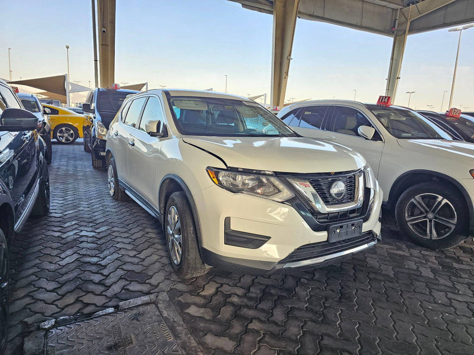 NISSAN ROGUE 2018 - Marhaba Auction Used Cars - Image 12