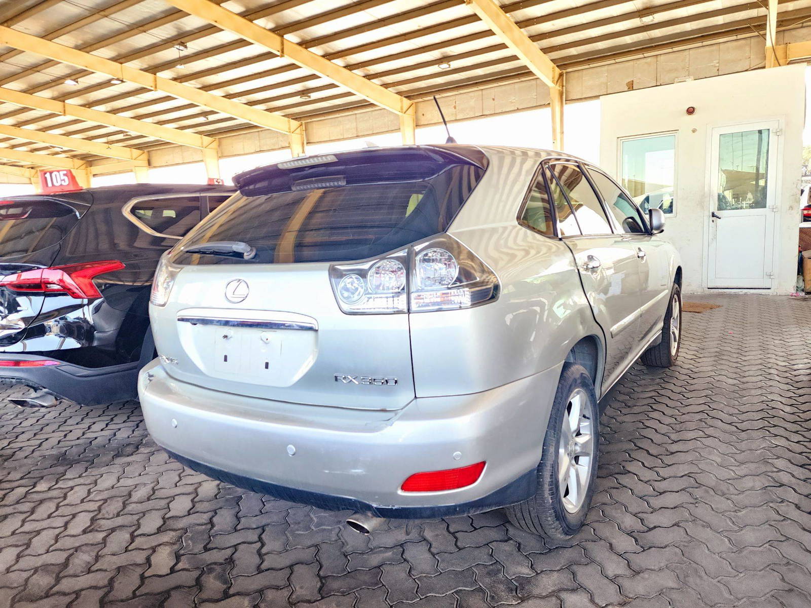 2008 LEXUS RX 350 — 260891 KM — Lot 046628 — Souq - Marhaba Auctions Used Cars - Image 3