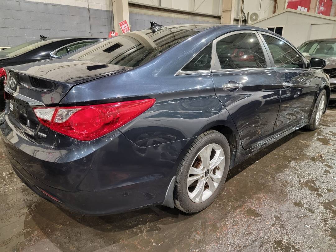 2013 HYUNDAI SONATA — 209487 Miles — Lot 522927 - Marhaba Auctions Used Cars - Image 4