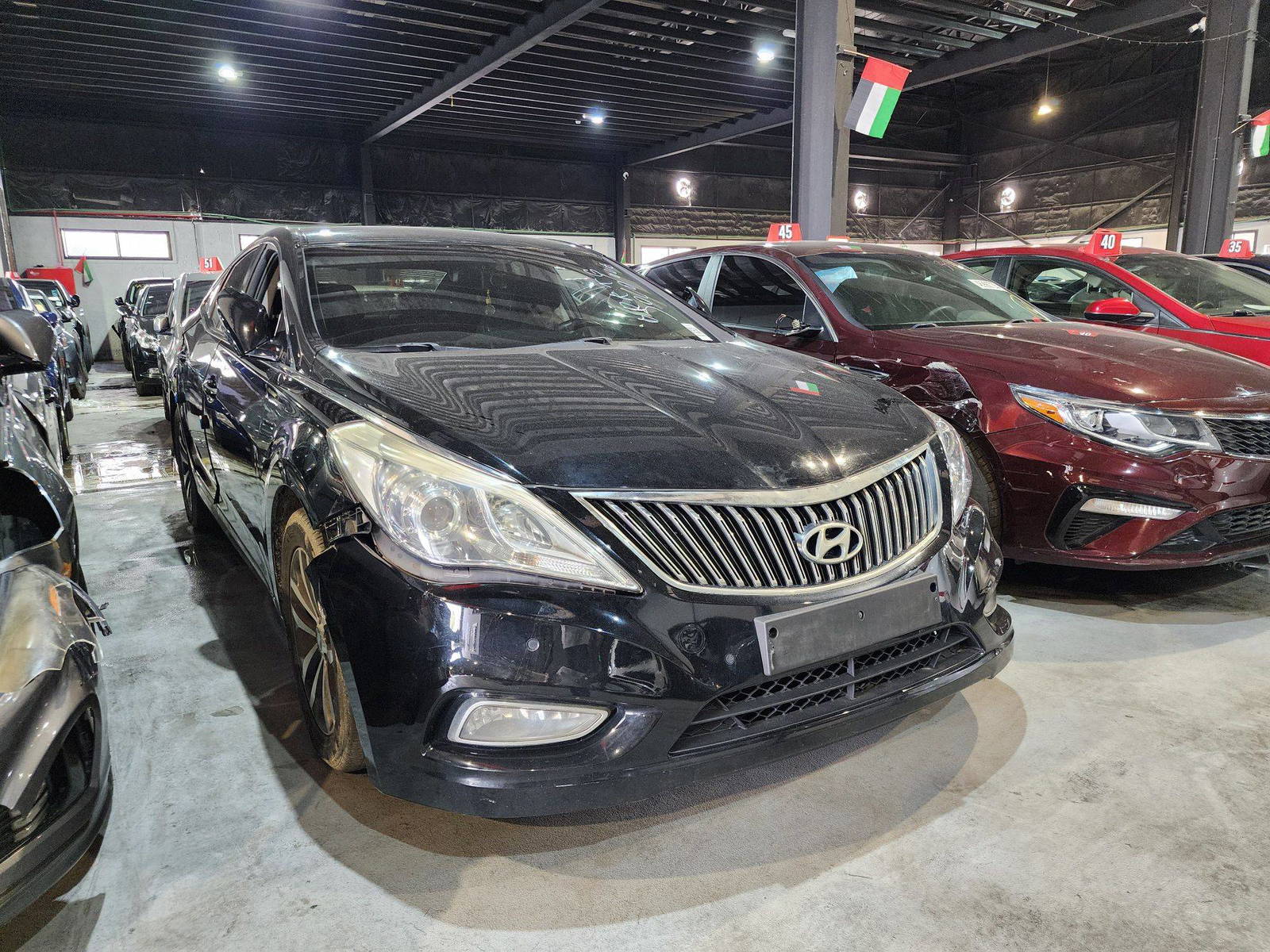 2011 HYUNDAI GRANDEUR — 294588 KM — Lot 057373 — Al Quoz - Marhaba Auctions Used Cars - Image 4