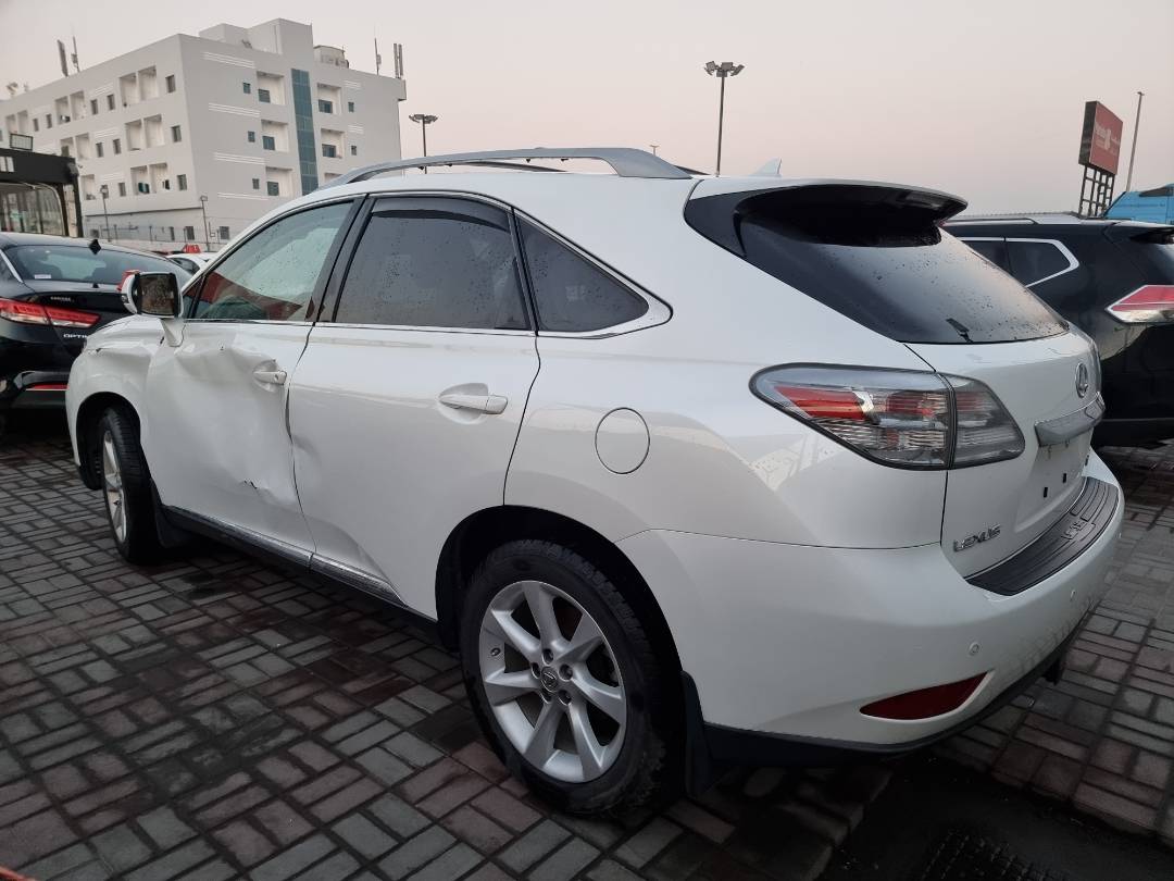 2010 LEXUS RX 350 — 150917 KM — Lot 214587 — Ind. 12 - Marhaba Auctions Used Cars - Image 4