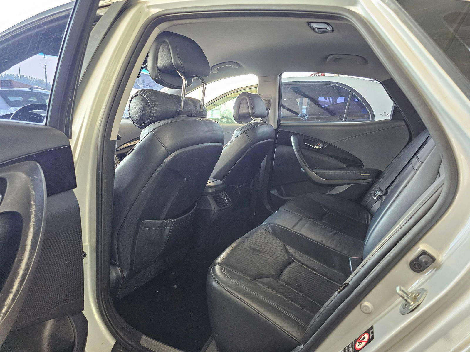 HYUNDAI GRANDEUR 2011 - Marhaba Auction Used Cars - Image 6