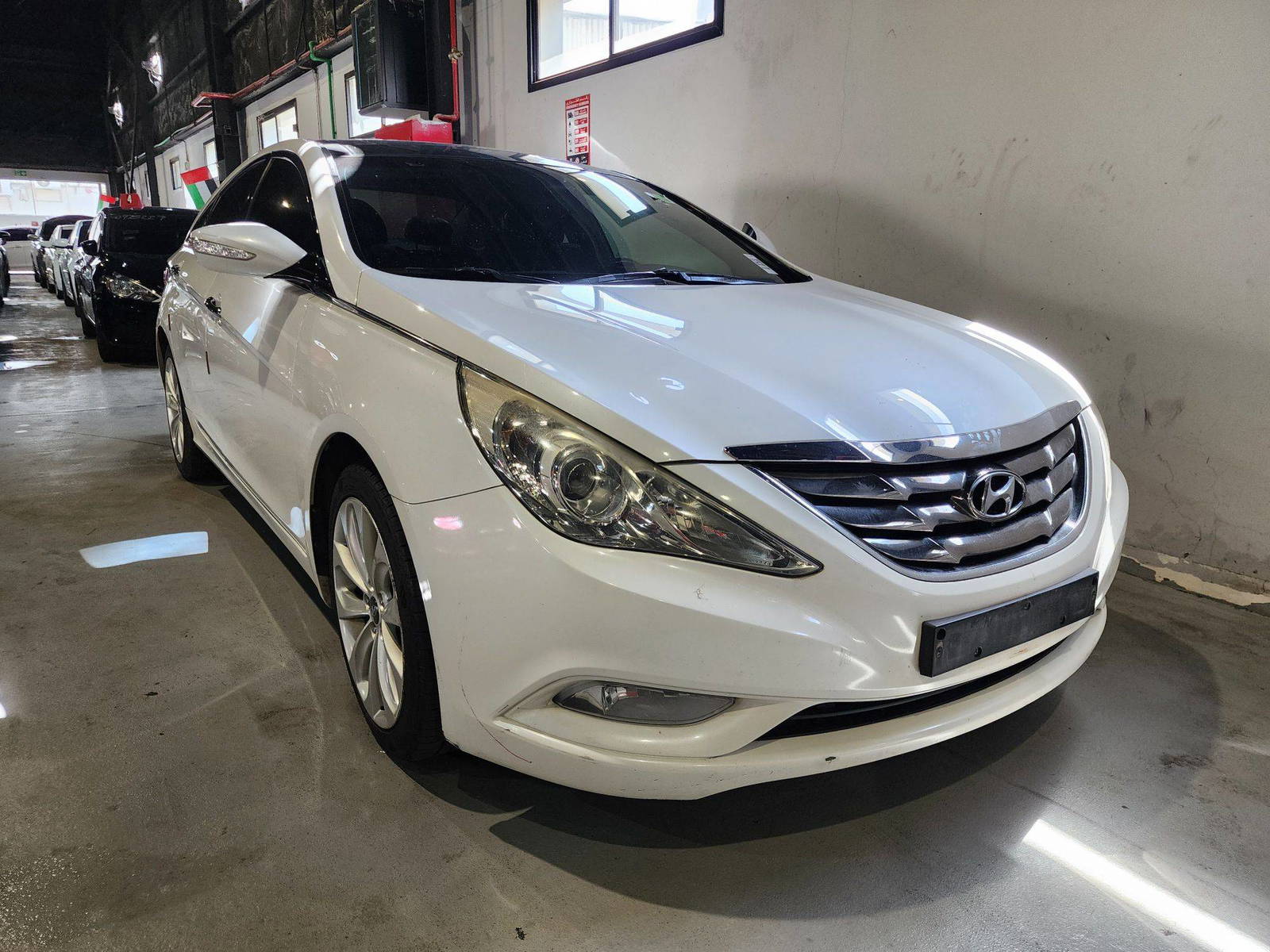 2010 HYUNDAI SONATA — 247081 KM — Lot 065294 — Al Quoz - Marhaba Auctions Used Cars - Image 3