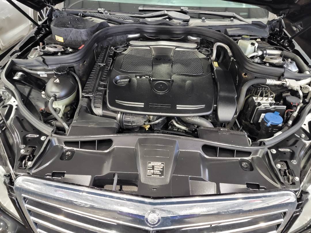 2013 MERCEDES BENZ E 350 — 200459 Miles — Lot DA719829 — Souq - Marhaba Auctions Used Cars - Image 12