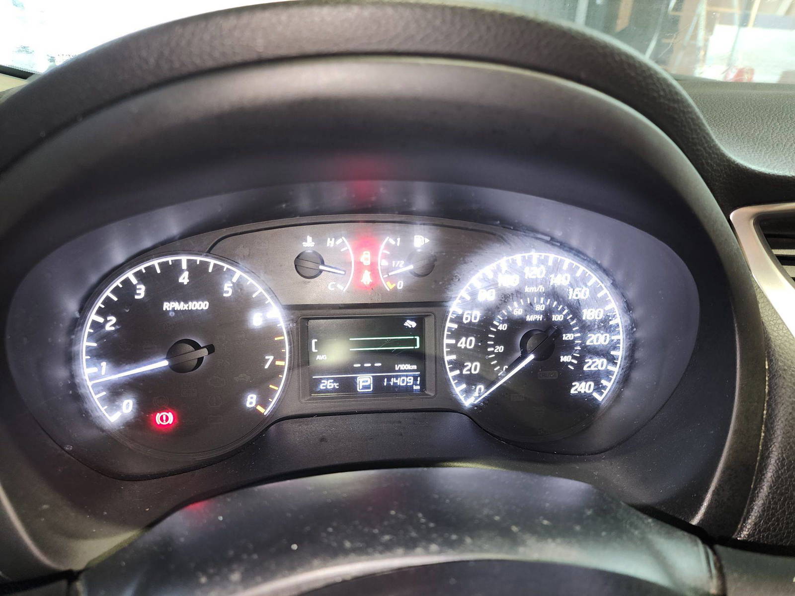 2015 NISSAN SENTRA — 114092 KM — Lot 62444094 — Al Quoz - Marhaba Auctions Used Cars - Image 11